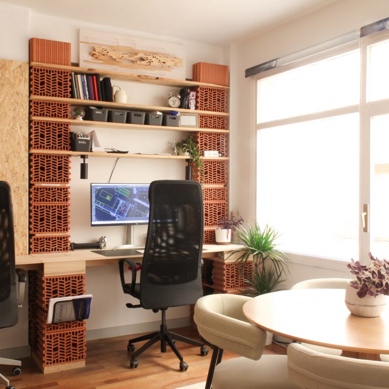 Espacio de oficina de Recon Arquitectura