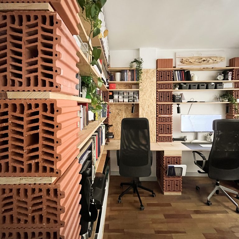 Espacio de oficina de Recon Arquitectura