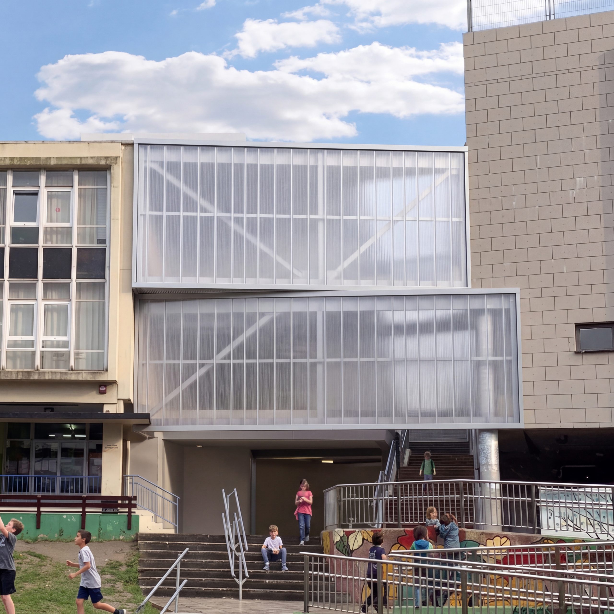 El puente es el edificio propuesto por Recon Arquitectura para conectar dos edificios entre sí